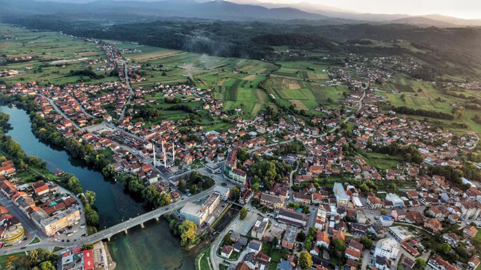 Bh. grad koji leži na čak devet rijeka 