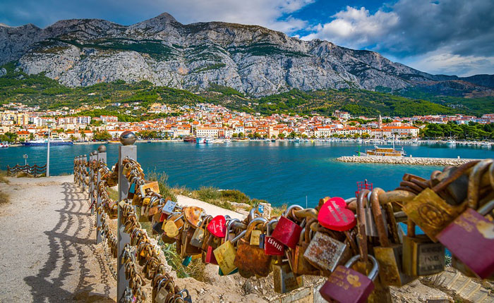 Turisti iz BiH drugi po brojnosti u Makarskoj, evo ko je prvi